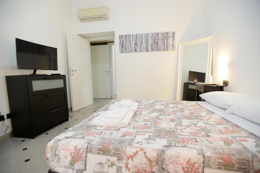 דירות רומא Casa Andrew מראה חיצוני תמונה